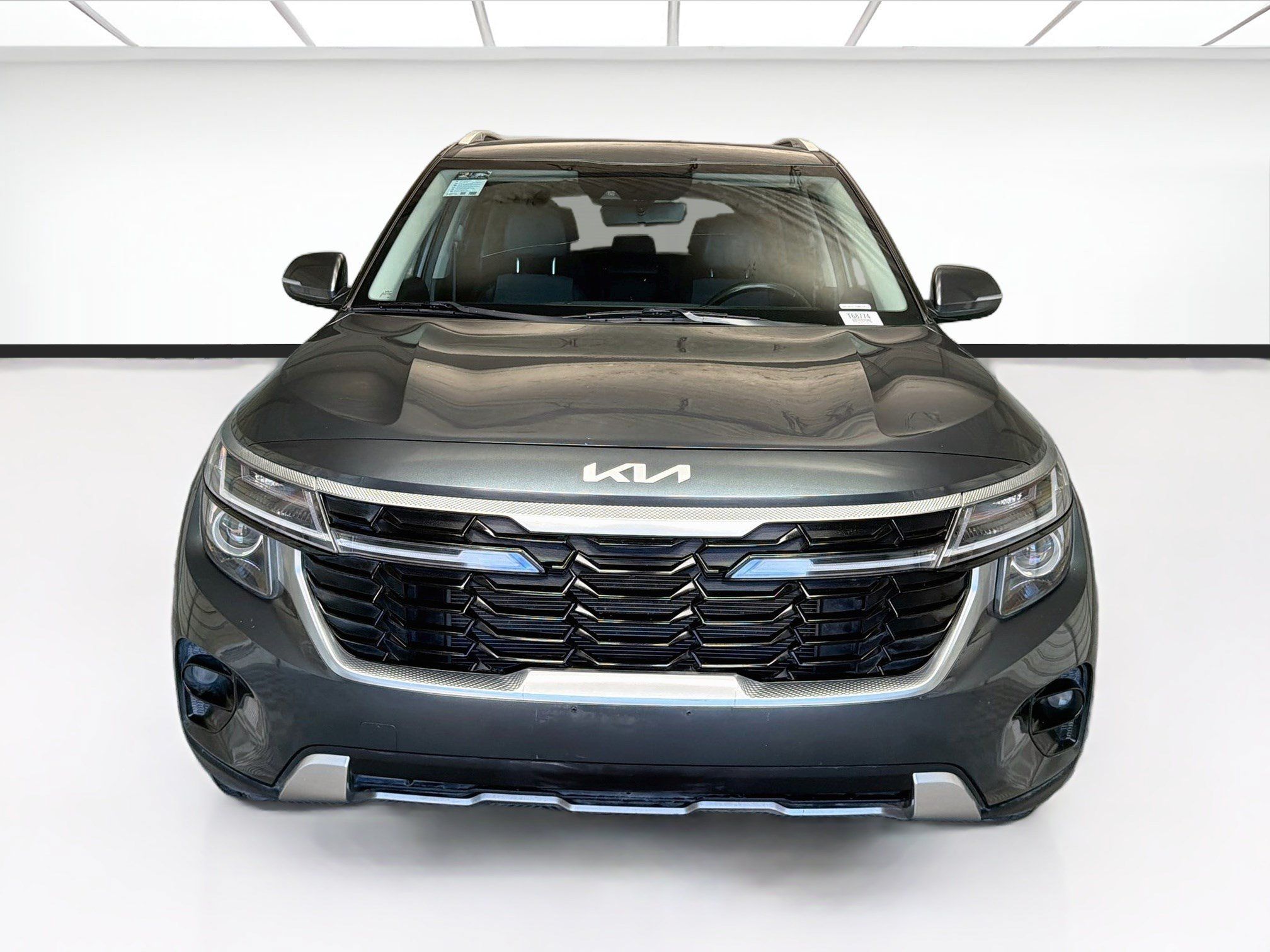 Used 2024 Kia Seltos S FWD image 2