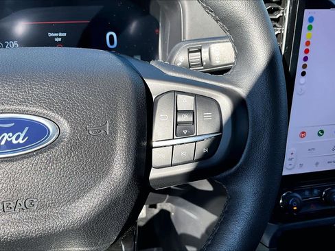 Used 2025 Ford Ranger Lariat w/ Chrome Accent Package image 23