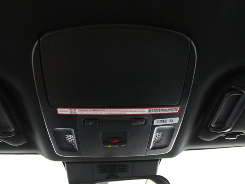 Used 2025 Toyota Camry SE FWD image 33