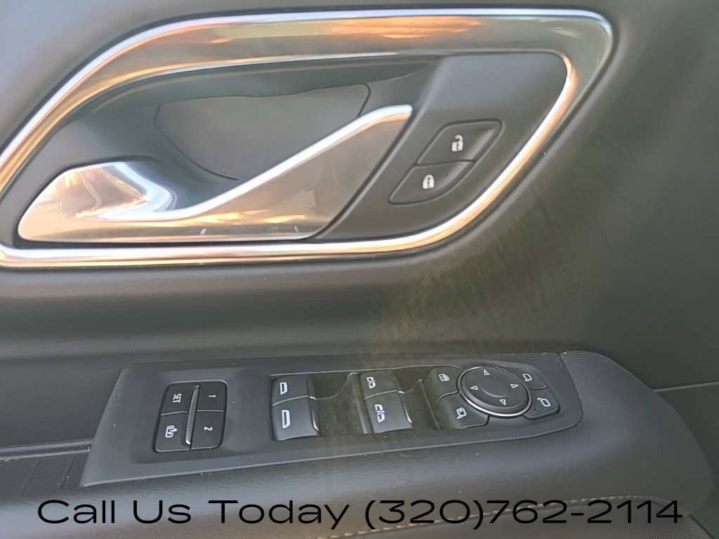 Used 2024 Chevrolet Suburban High Country AWD/4WD image 13