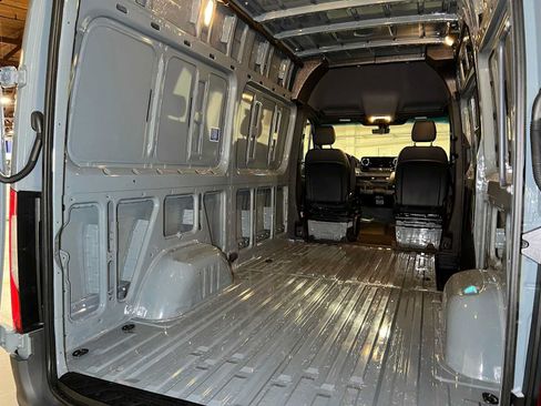Used 2026 Mercedes-Benz Sprinter 2500 image 21
