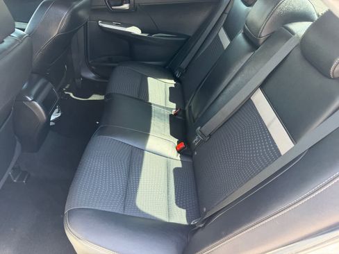 Used 2013 Toyota Camry SE image 10