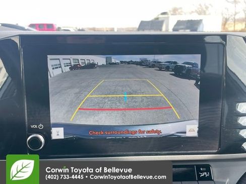 Used 2025 Toyota Camry SE image 14