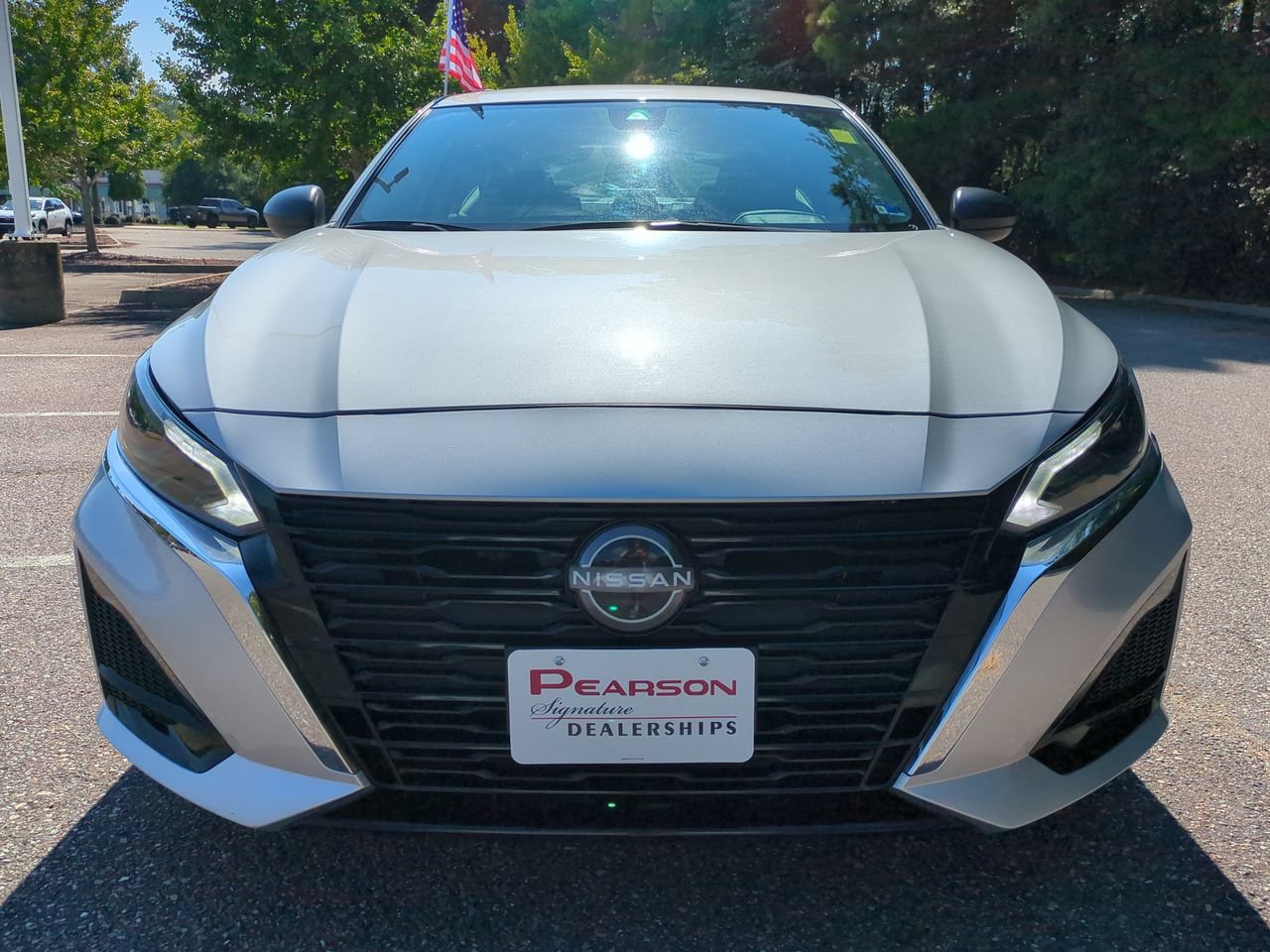 Used 2025 Nissan Altima 2.5 SV FWD image 9