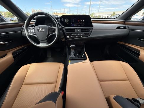 Used 2025 Lexus ES 350 350 w/ Premium Package image 19