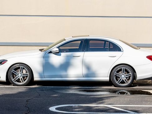 Used 2017 Mercedes-Benz E 300 image 6