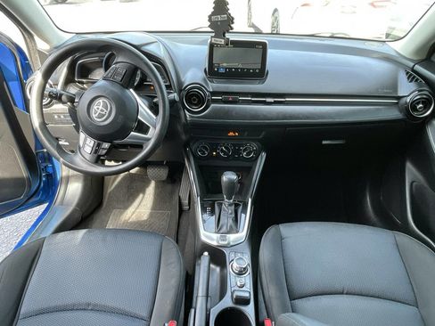 Used 2018 Toyota Yaris iA image 10