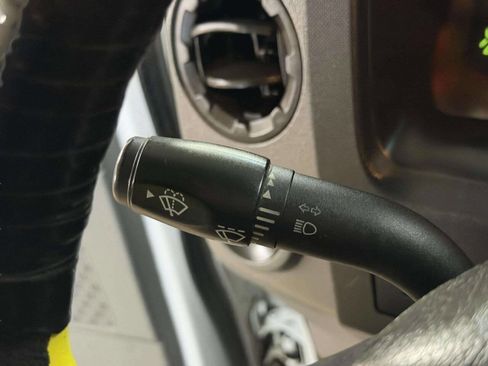 Used 2010 Ford E-350 and Econoline 350 Extended Super Duty image 31