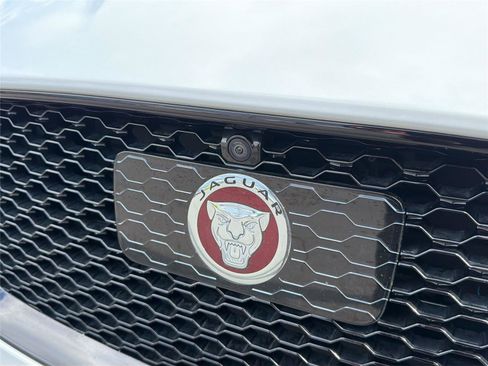 Used 2019 Jaguar XF S AWD/4WD image 29