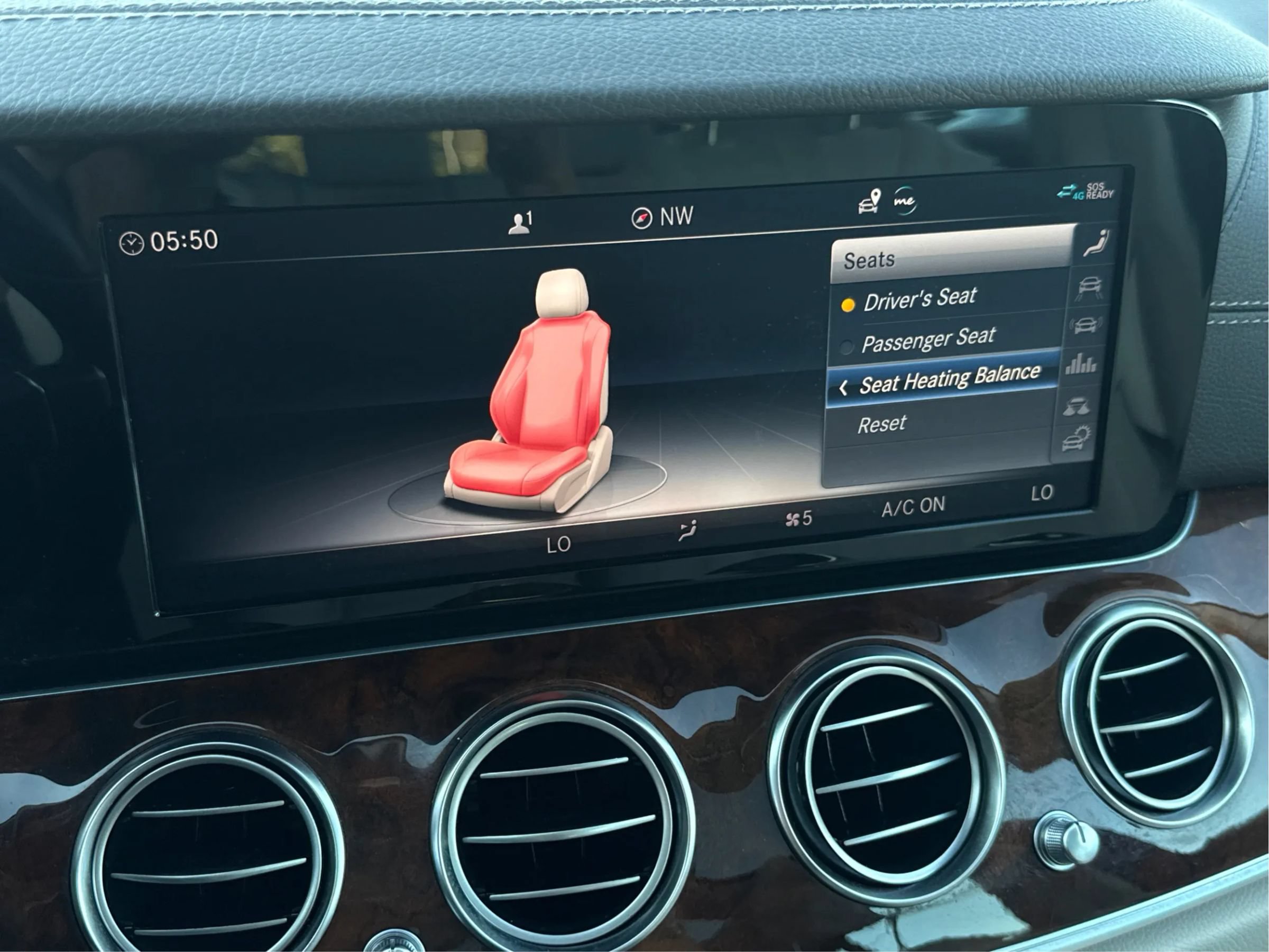 Used 2019 Mercedes-Benz E 450 4MATIC Wagon image 27