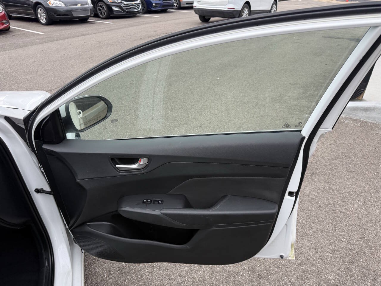 Used 2021 Hyundai Accent SEL FWD image 15
