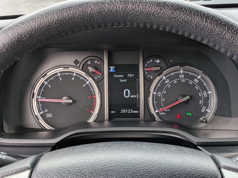 Used 2022 Toyota 4Runner Limited AWD/4WD image 39