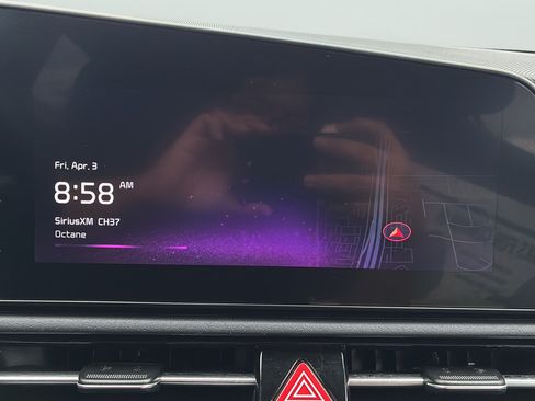 Certified 2025 Kia Niro EX FWD image 15