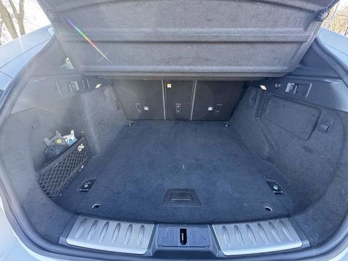 Used 2020 Jaguar F-PACE Premium image 22