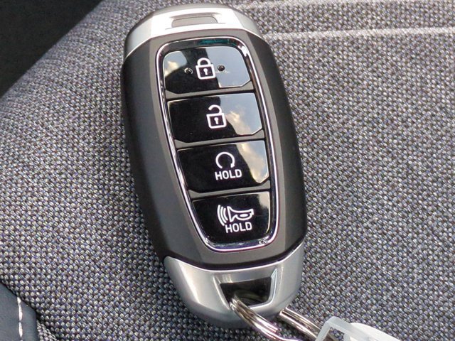 Certified 2024 Hyundai Venue Limited FWD image 28