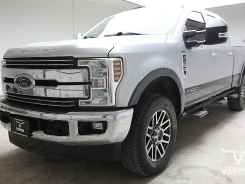 Used 2018 Ford F250 Lariat w/ Lariat Value Package AWD/4WD image 1