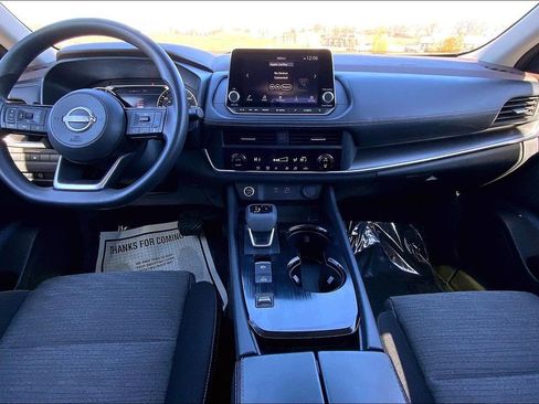 Used 2023 Nissan Rogue SV image 10