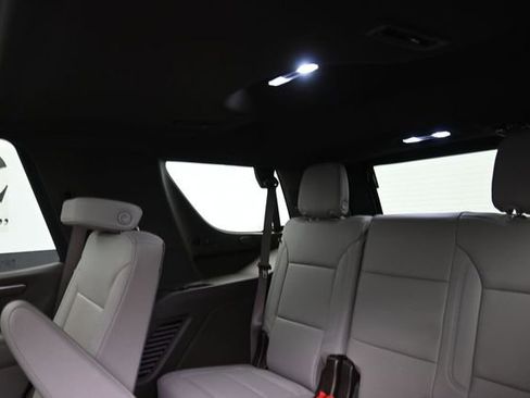 Used 2025 Chevrolet Tahoe LT w/ Advanced Technology Package AWD/4WD image 21