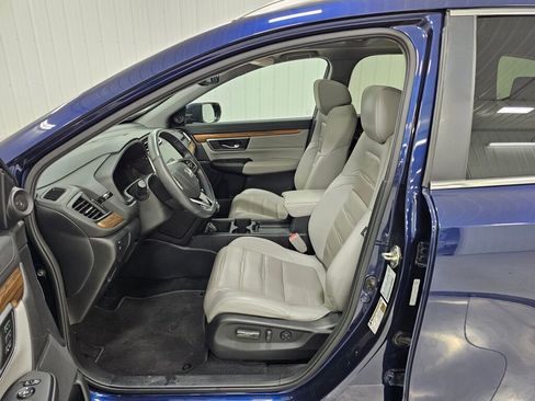 Used 2019 Honda CR-V Touring image 2