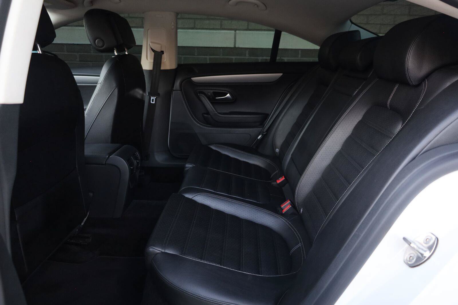 Used 2014 Volkswagen CC R-Line FWD image 21