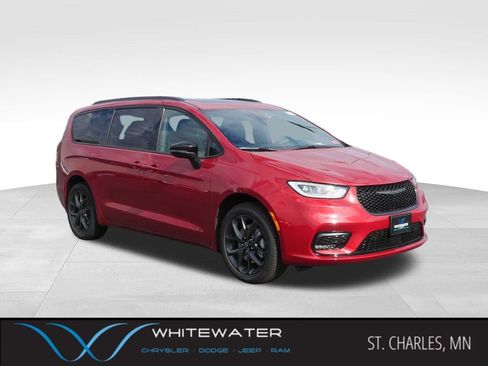 New 2026 Chrysler Pacifica Limited w/ S Appearance Package AWD/4WD image 1