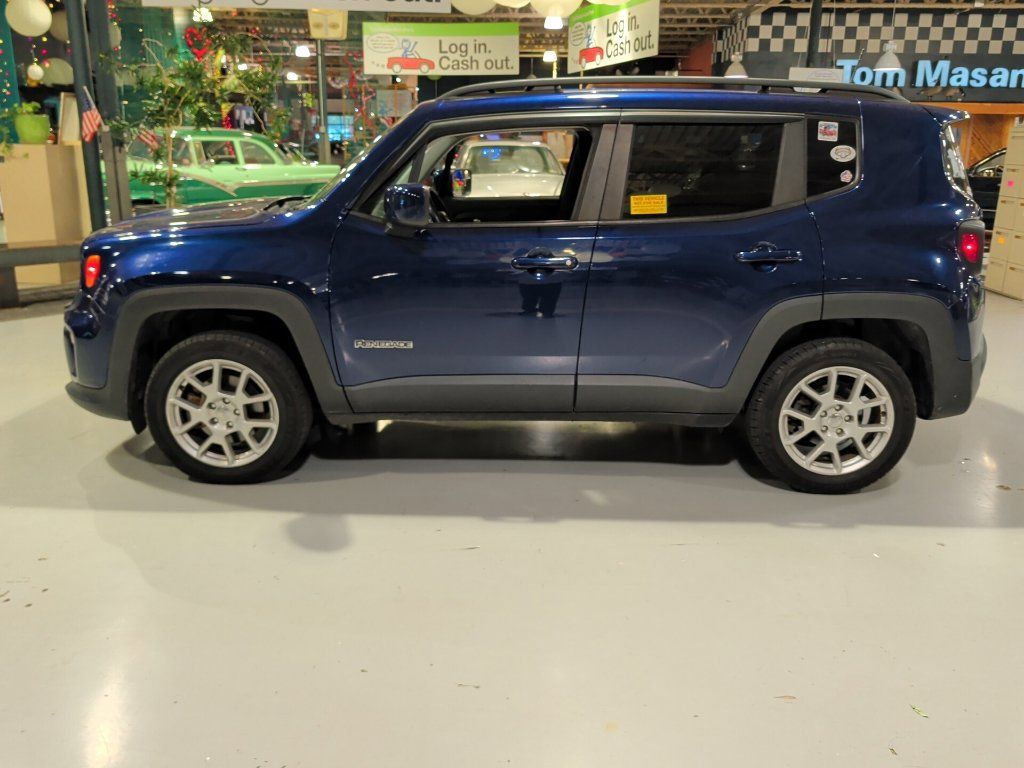 Used 2019 Jeep Renegade Latitude w/ Cold Weather Group AWD/4WD image 14