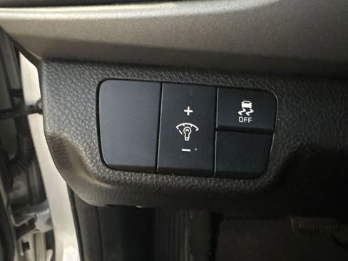 Used 2018 Kia Rio LX image 17