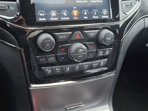 Used 2021 Jeep Grand Cherokee Limited X image 25