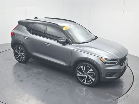 Used 2019 Volvo XC40 T5 R-Design image 59