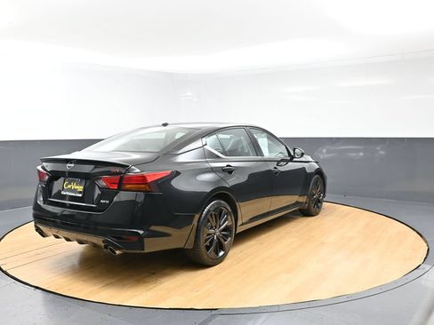 Used 2023 Nissan Altima 2.5 SR AWD/4WD image 8