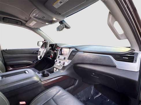 Used 2018 GMC Yukon XL SLE image 28