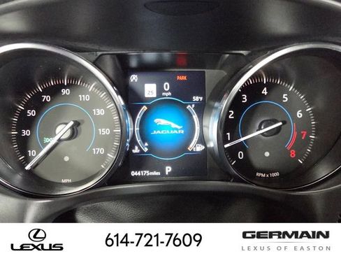 Used 2019 Jaguar F-PACE Prestige image 26