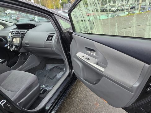 Used 2012 Toyota Prius V Three FWD image 12