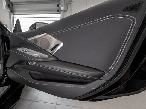 Used 2024 Chevrolet Corvette Z06 RWD image 17