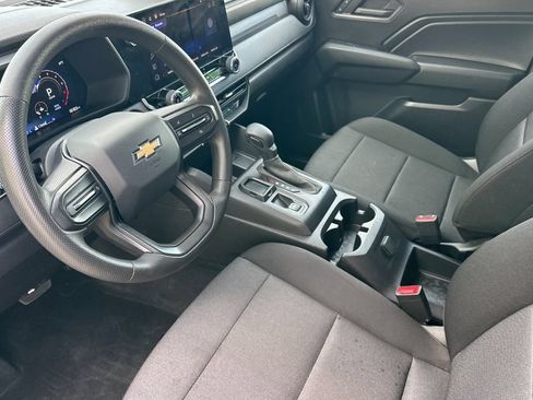 Used 2024 Chevrolet Colorado W/T RWD image 10