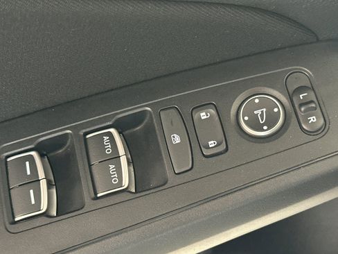 Used 2023 Honda Civic Sport image 12