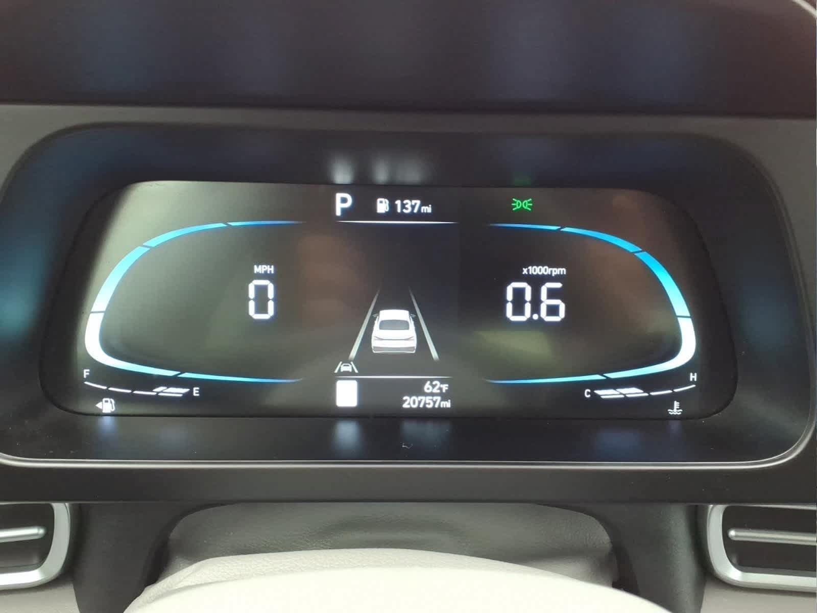 Used 2025 Hyundai Elantra Sport FWD image 18