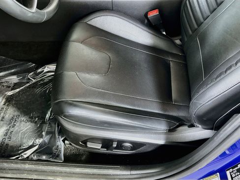 Used 2023 Hyundai Elantra Limited FWD image 19