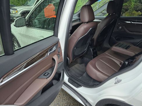 Used 2016 BMW X1 xDrive28i image 16