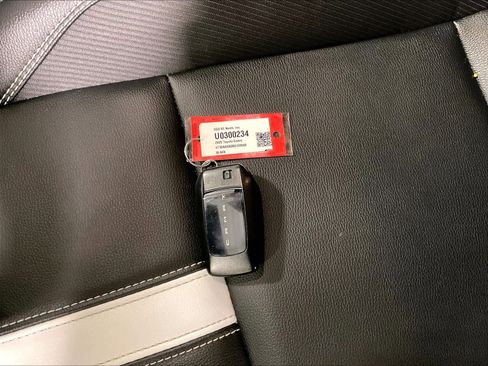 Certified 2025 Toyota Camry SE image 30