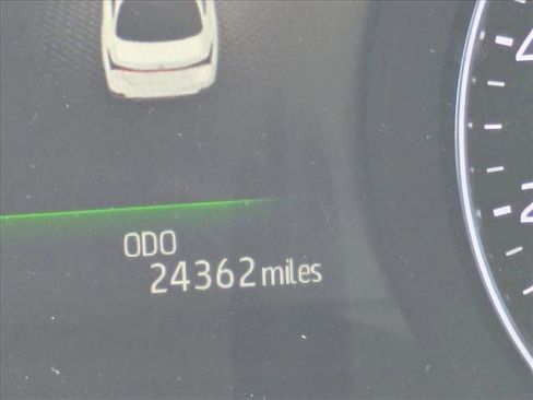 Used 2020 Toyota Avalon Limited w/ Advanced Safety Package image 9