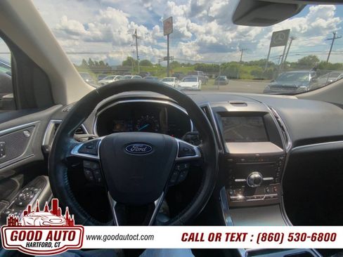 Used 2019 Ford Edge Titanium w/ Equipment Group 301A AWD/4WD image 17