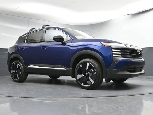 Used 2026 Nissan Kicks SR FWD image 21