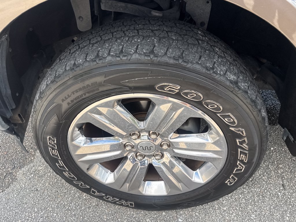 Used 2018 Ford F150 King Ranch w/ Equipment Group 601A Luxury AWD/4WD image 11