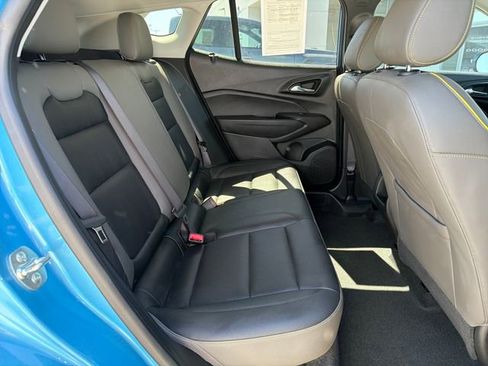 Used 2025 Chevrolet Trax ACTIV FWD image 32