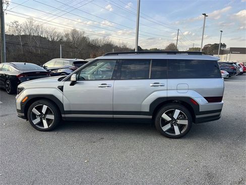Used 2025 Hyundai Santa Fe Limited image 4