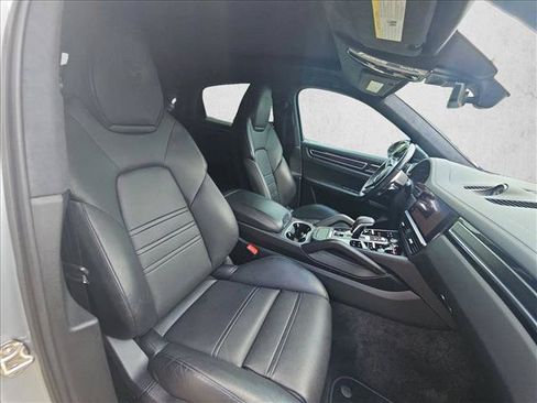 Used 2023 Porsche Cayenne GTS AWD/4WD image 17