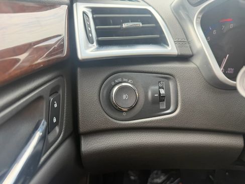 Used 2016 Cadillac SRX Premium FWD image 17