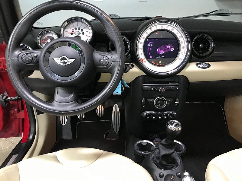 Used 2013 MINI Cooper S w/ Technology Pkg 2 FWD image 25