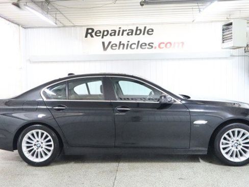 Used 2011 BMW 535i xDrive Sedan AWD/4WD image 4